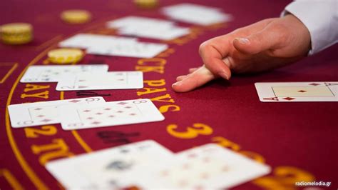 Πώς να μετρήσετε τα φύλλα στο Blackjack και να αυξήσετε τις .